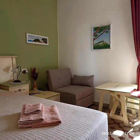 Eleonora D'arborea, Centro Storico Bed and breakfast