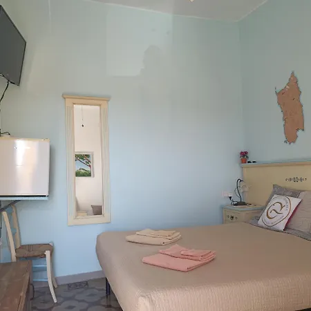 Eleonora D'arborea, Centro Storico 住宿加早餐酒店 3*