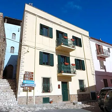 Eleonora D'arborea, Centro Storico Bed and Breakfast