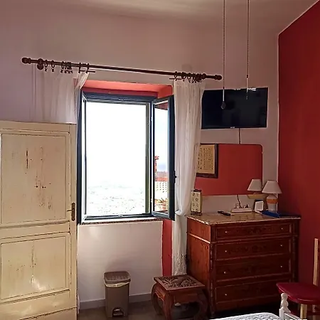 Eleonora D'arborea, Centro Storico Bed and breakfast Posada (Sardinia)