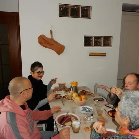 Eleonora D'arborea, Centro Storico Couette-café