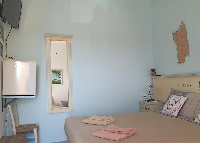 Eleonora D'arborea, Centro Storico Oda ve Kahvaltı 3*