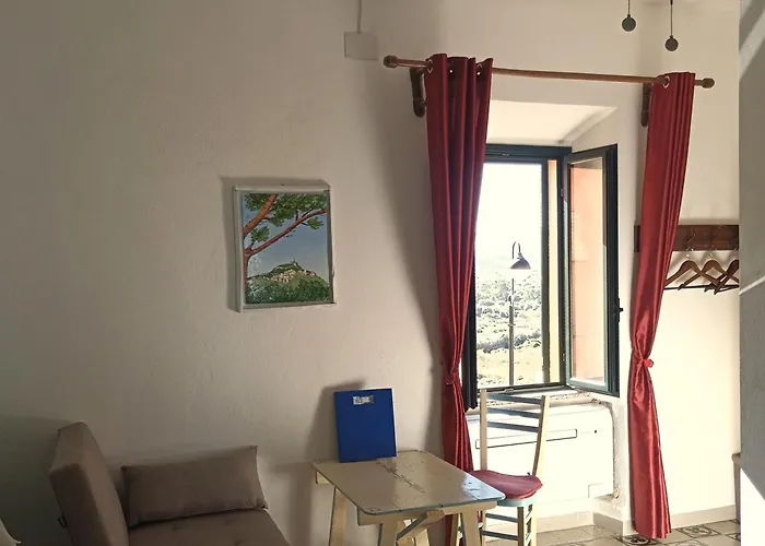 Eleonora D'arborea, Centro Storico Oda ve Kahvaltı 3*